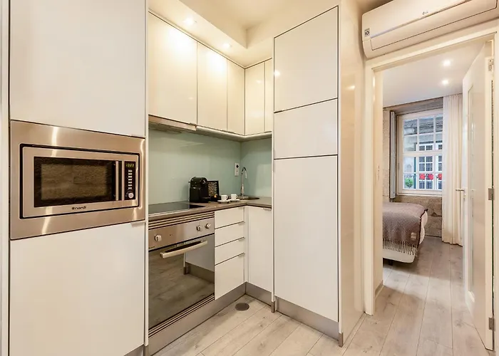 With Balcony For 4 Guests Πόρτο