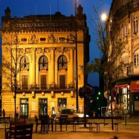 With Balcony For 4 Guests Apartmán