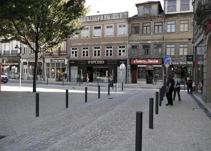 With Balcony For 4 Guests * Oporto