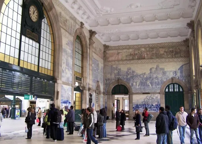 With Balcony For 4 Guests Oporto